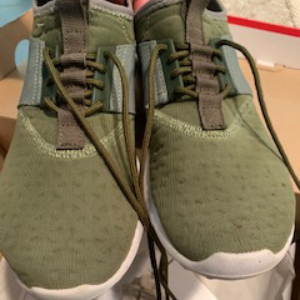 Womens Nike Juvenate Sneakers